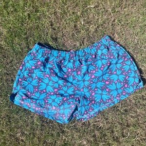 womens patagonia shorts! size M very cute print